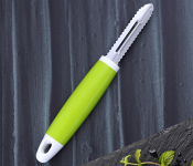 Royalford RF6304 Fish Peeler Green White Image