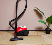 Krypton KNVC6181 15Litre 2200W Dust Capacity Vacuum Cleaner Image