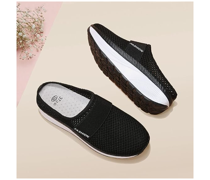 Fashion Breathable Mesh Slip-On Shoes Good-Looking Travel Essentials For Women EU 37 - Black Front View - ID 132455