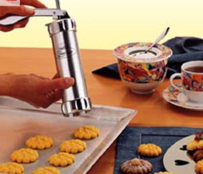 Express Delivery - Biscuit And Cake Maker Pro - 14 Pcs  - ID 47952