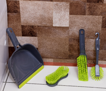 Royalford RF4115N 4Pieces Dust Pan And Brush Set - Grey And Green in UAE