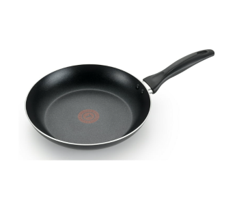 Easy 26cm Non-Stick 3 Layer Fry Pan With Comfortable Handle - Black in KSA