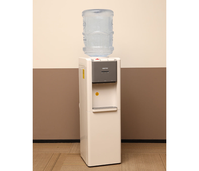 Cold and normal water clearance dispenser