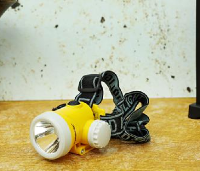 Olsenmark OMSL2720 Search Light - Yellow 2 in KSA