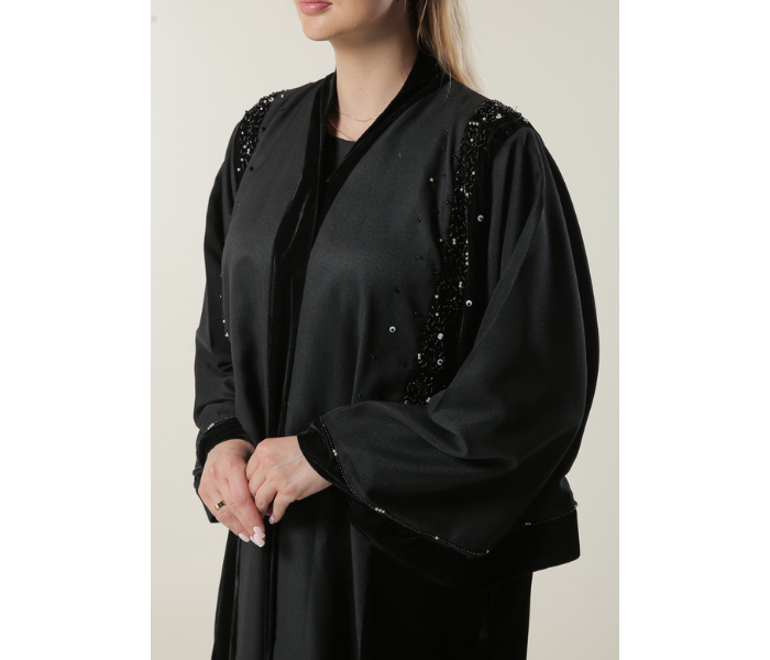 Moistreet Medium Black Abaya with Abstract Handwork 4 in UAE