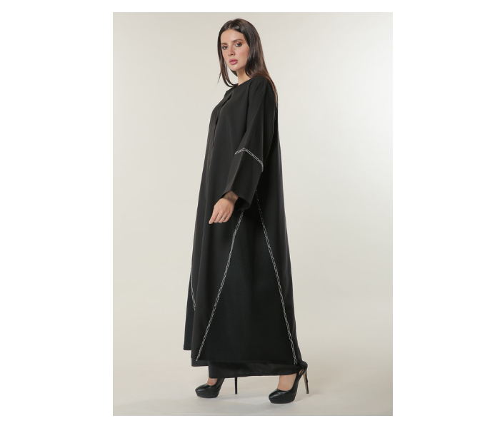 Moistreet Medium Black Abaya with Handwork 2 in UAE