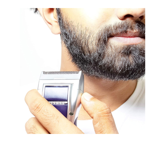 Geepas GSR8695 Rechargeable Shaver for Men 7 in UAE
