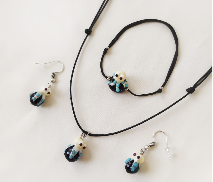 Handmade Glass Art Octopus Jewellery Set - Black and White 3 in UAE