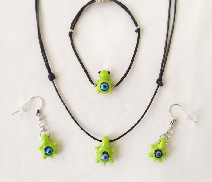 Handmade Glass Art Turtle Jewellery Set - Green and Black 1 in UAE