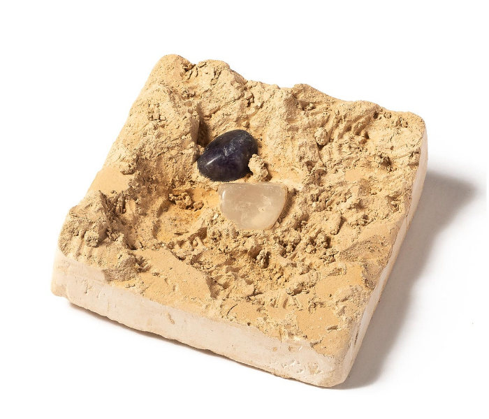Thames and Kosmos Spark Labs Amazing Minerals 2 in UAE