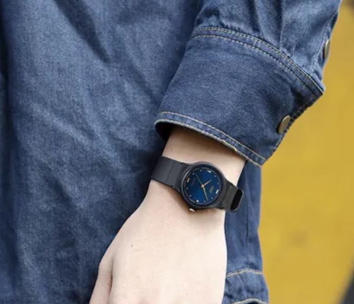 Casio MQ76-2A Water Resistant Analog Watch for Men 4 in UAE