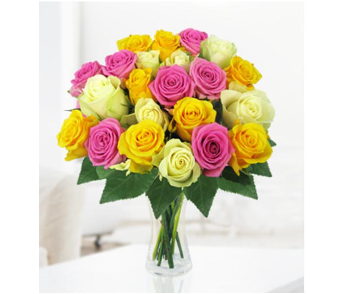 Arabian Florist 30 Pieces Mixed Roses with Vase Bouquet - Zoom Image 2