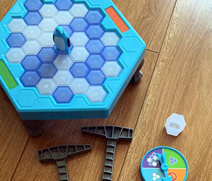 Penguin Trap Ice Breaker Kids Puzzle Table Game - Zoom Image 4