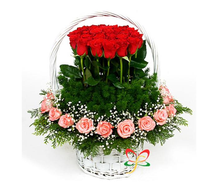 Arabian Florist 40 Pieces Proud Love Red & Pink Roses with White Gypsophila Bouquet - Zoom Image