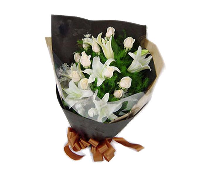 Arabian Florist 11 Pieces Pure Star Charm White Lilies & White Roses Bouquet - Zoom Image