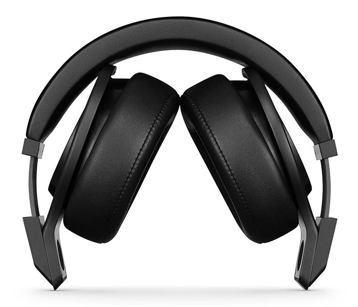 Apple MHA22ZM/B Beats Pro Over-Ear Headphones with Microphone - Black - Zoom Image 3