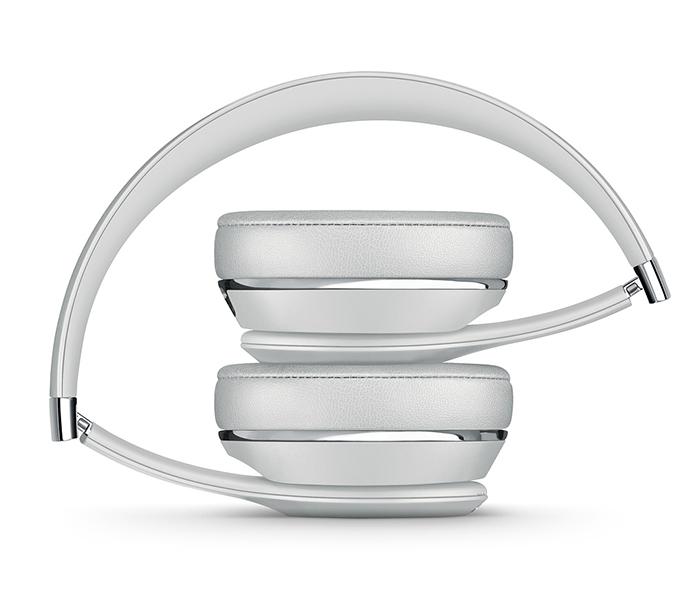 Apple MUH52ZM/A Beats Solo3 Wireless On-Ear Headphones with Microphone - Satin Silver - Zoom Image 3