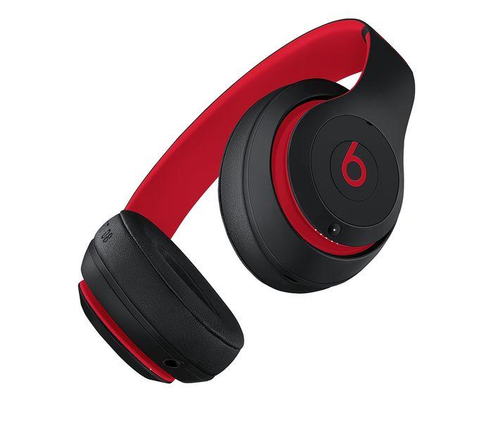 Apple MRQ82ZM/A Beats Studio3 Decade Collection Wireless Over-Ear Headphones with Microphone - Black & Red - Zoom Image 5