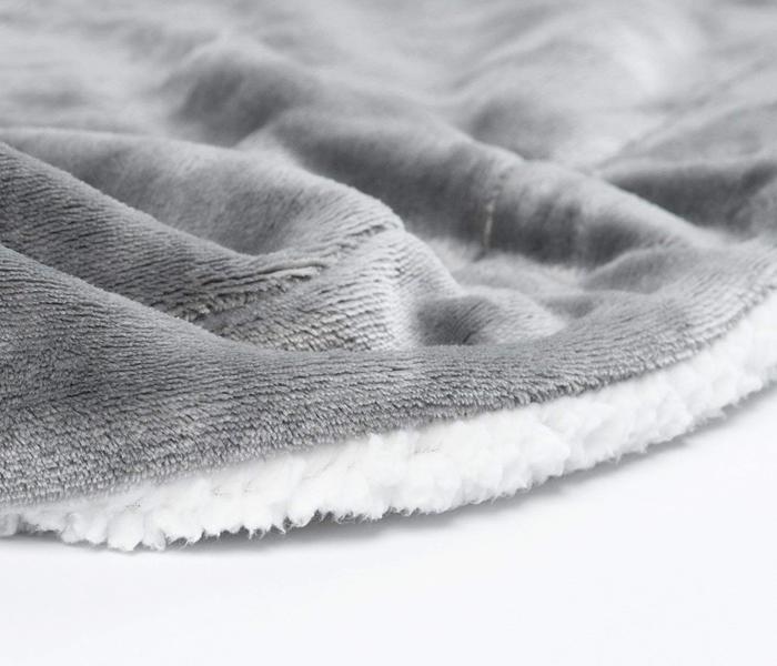 Throw Blanket Silver Grey Travel/Single Size (130 x 150cm) Fleece Bed Throws Warm Reversible Microfiber Solid Blankets for Bed and Couch - Zoom Image 1