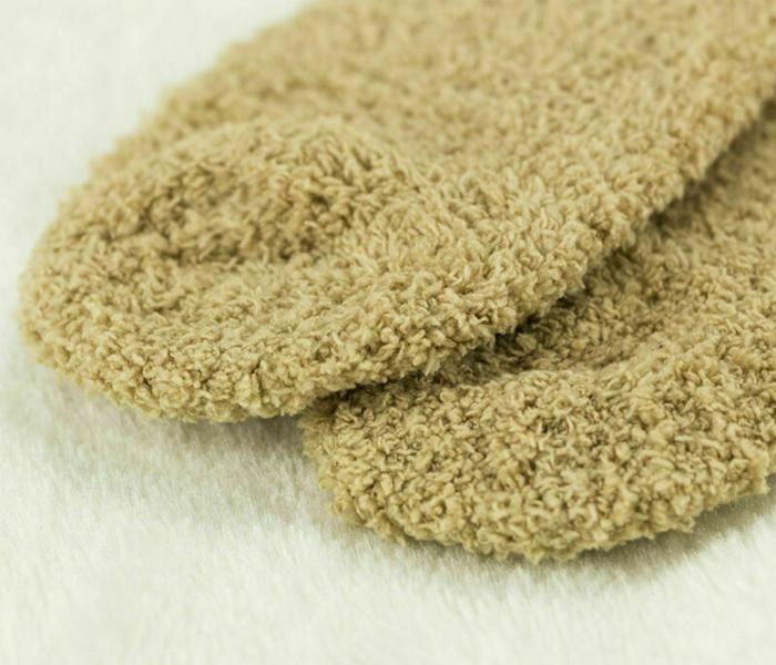 WINTER INDOOR FLUFFY SOCKS - BROWN - Zoom Image 2