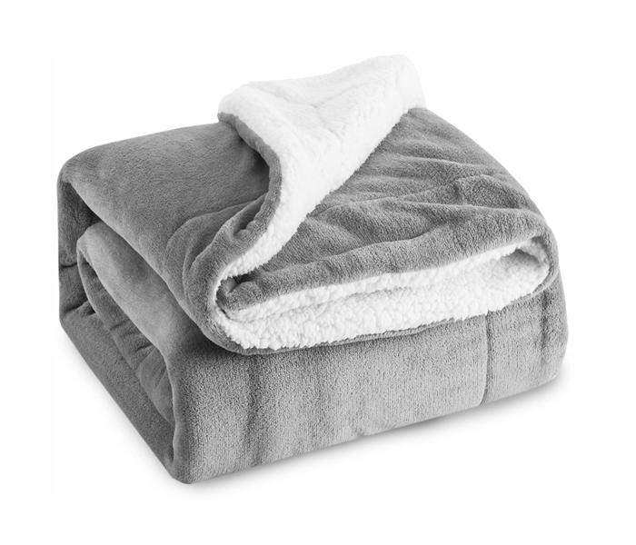 Throw Blanket Silver Grey Travel/Single Size (130 x 150cm) Fleece Bed Throws Warm Reversible Microfiber Solid Blankets for Bed and Couch - Zoom Image 4