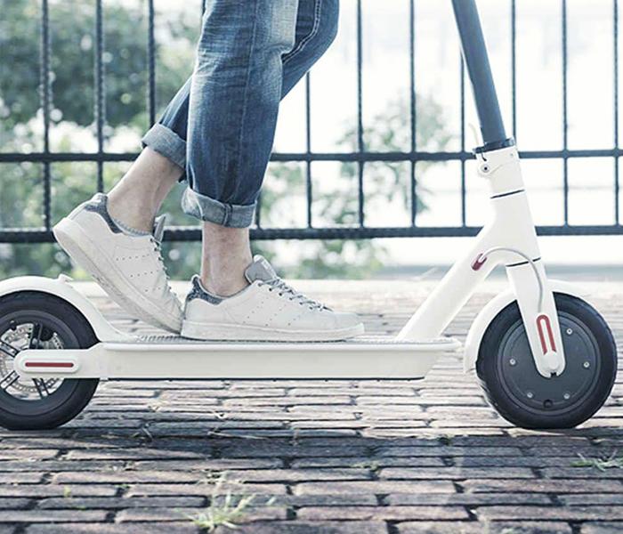 Xiaomi Mi Electric Scooter (White) FBC4003GL - Zoom Image 3