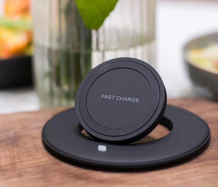 Trands TR-WC669 10W Fast Wireless Charger - Black - Zoom Image 4