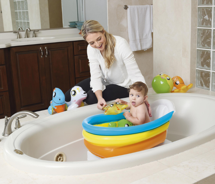 Bestway 51134 76cm X 48cm X 33cm Squeaky Clean Inflatable Baby Bath - Zoom Image 4