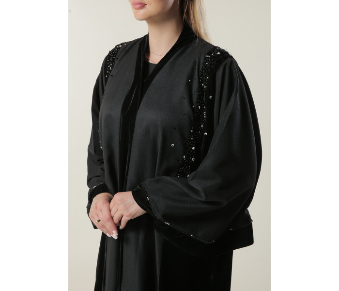 Moistreet Small Black Abaya with Abstract Handwork - Zoom Image 4