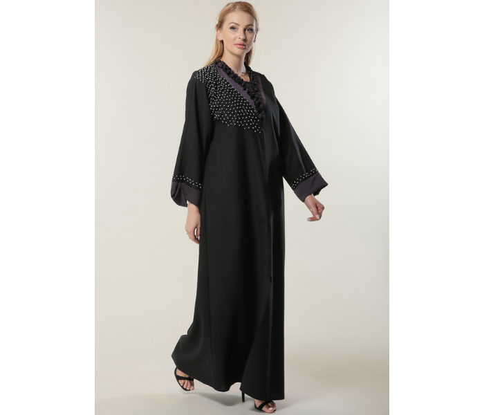 Moistreet Extra Large Black Abaya with Pleated Collar and Hand Embroidery - Zoom Image 2