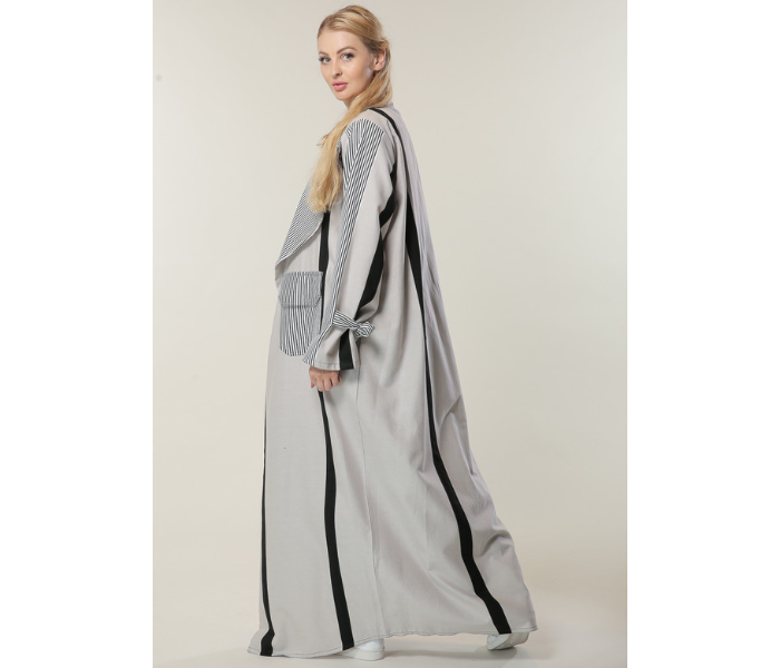 Moistreet Medium Black and White stripes Casual Abaya - Zoom Image 3