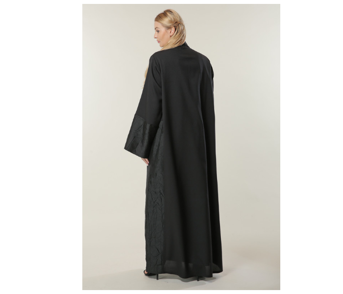 Moistreet Extra Small Black Abaya with Jaquard Panelll - Zoom Image 2