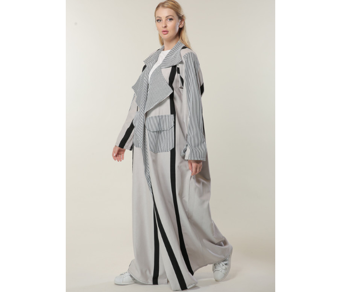 Moistreet Small Black and White stripes Casual Abaya - Zoom Image 2