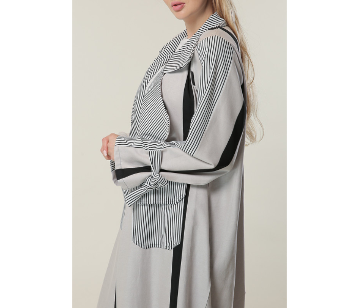 Moistreet Extra Small Black and White stripes Casual Abaya - Zoom Image 4