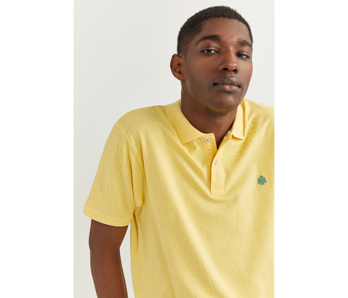 Springfield SS20 Basic Solid Slim Fit Polo T-Shirt Medium For Men - Yellow - Zoom Image 2