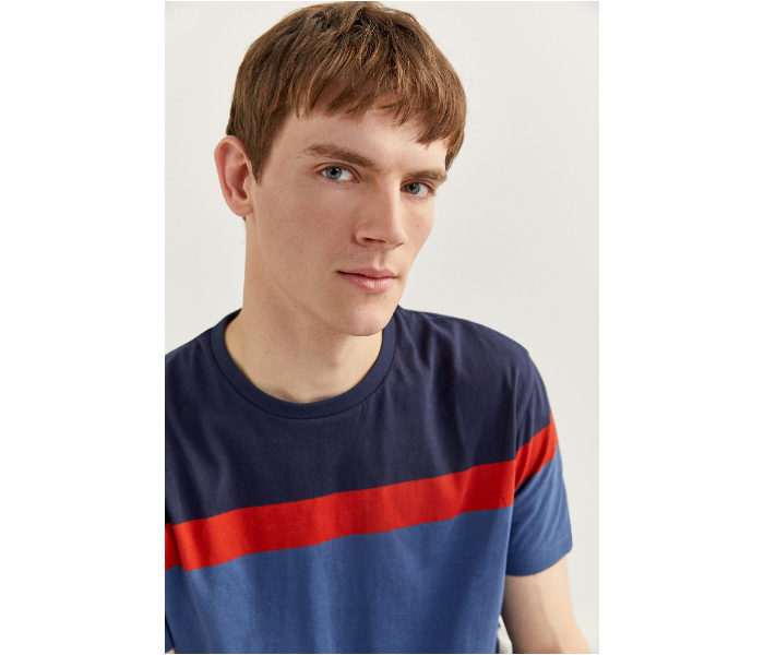 Springfield SS20 Short Sleeve Knitted T-shirt Medium For Men - Blue and Red - Zoom Image 2