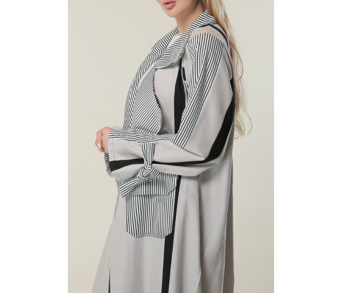 Moistreet Double XL Black and White stripes Casual Abaya - Zoom Image 4