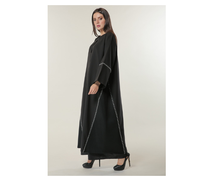 Moistreet Medium Black Abaya with Handwork - Zoom Image 2