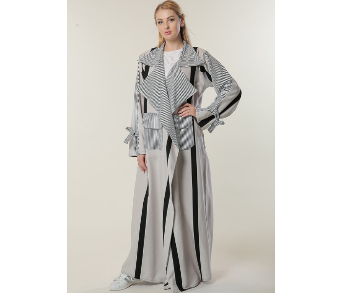 Moistreet Medium Black and White stripes Casual Abaya - Zoom Image 1