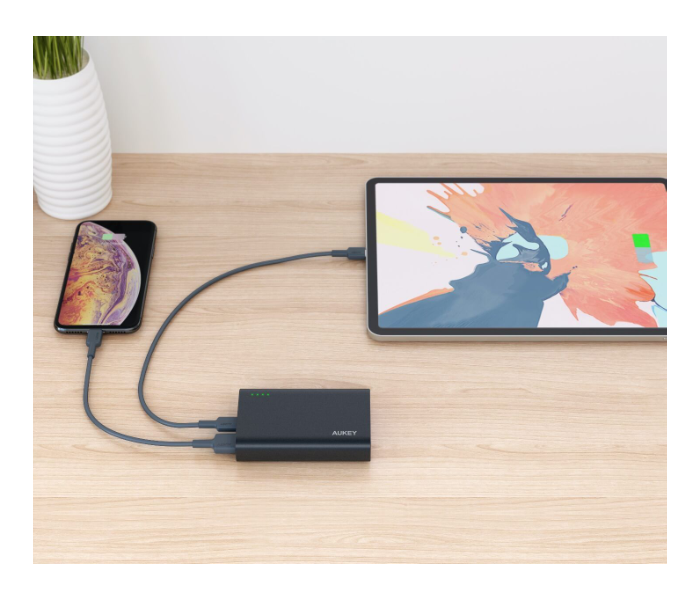 Aukey XD12B 10000mAh Aluminium USB-C Power Bank with Quick Charge 3.0 1 x USB-A to USB-C Cable - Black - Zoom Image 2