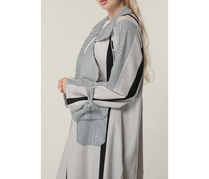 Moistreet Small Black and White stripes Casual Abaya - Zoom Image 4