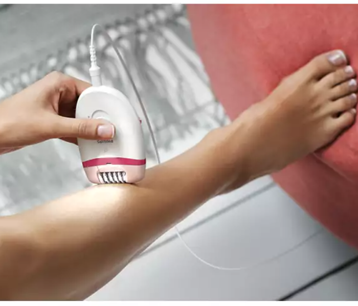 Philips BRE255/00 Satinelle Essential Corded Compact Epilator - White - Zoom Image 2