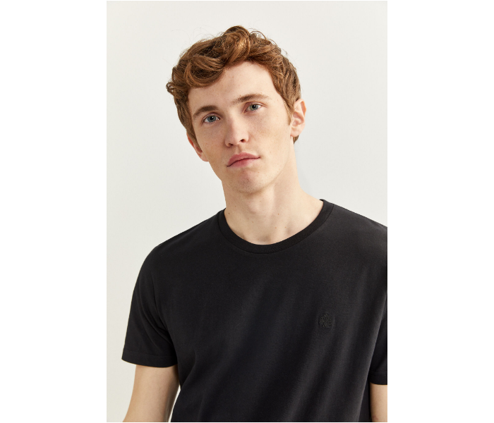 Springfield SS20 Basic T-Shirt Medium - Black - Zoom Image 3