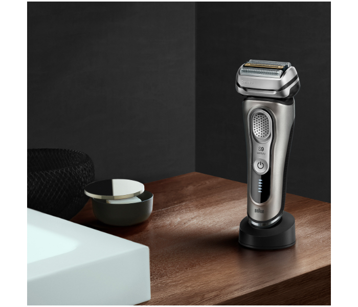 Braun 9350S Wet and Dry Shaver - Graphite Black - Zoom Image 4