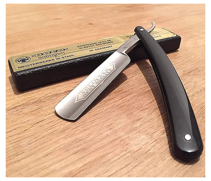 DOVO Straight Razor Carbon - Stainless Steel - Zoom Image 3