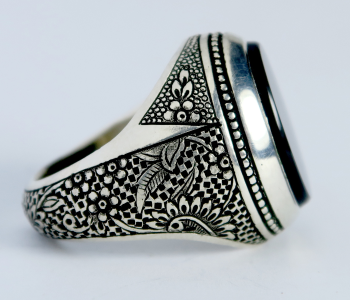 Handmade 925 Streling Silver Engraved Mens Ring - Onyx Black Stone - Zoom Image 1