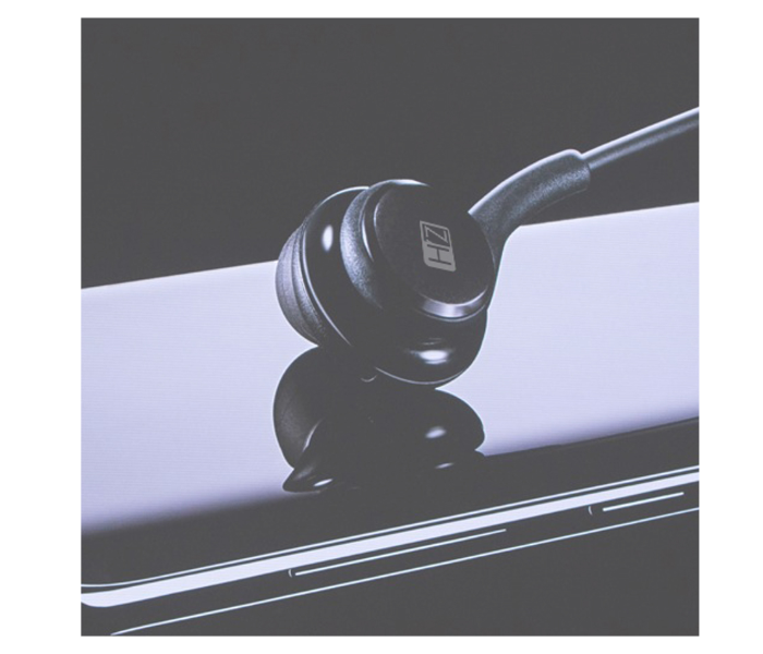 HeatZ ZE15 Stylish Stereo In Ear Ear Phone with 3.5 mm Connector - Black - Zoom Image 2