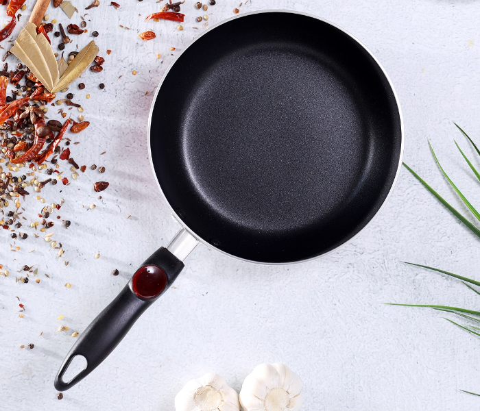 Royalford RF2954 20CM Aluminium Frypan - Maroon - Zoom Image 2