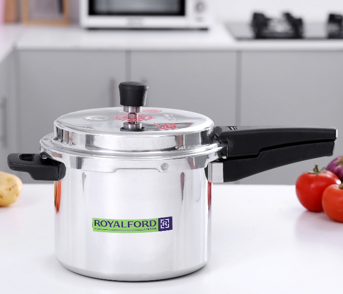 Royalford RF5802 5 Litre Aluminium Pressure Cooker with Outer Lid - Silver - Zoom Image 3