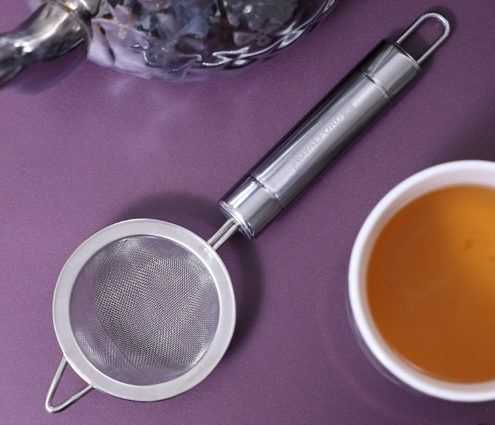 Royalford RF5925 7.2cm Stainless Steel Tea Strainer - Silver - Zoom Image 2